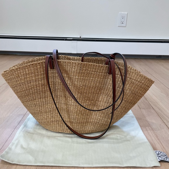 Loewe Shell Rafia Tote Bag - Picture 6 of 10